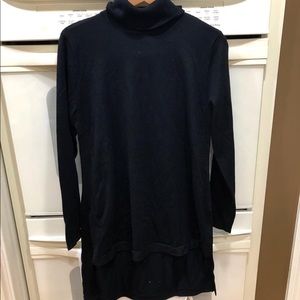 NWOT Alfani high low sweater with detailed bottom
